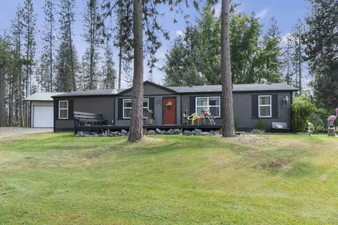 6558 Long Lake Dr, Nine Mile Falls, WA 99026