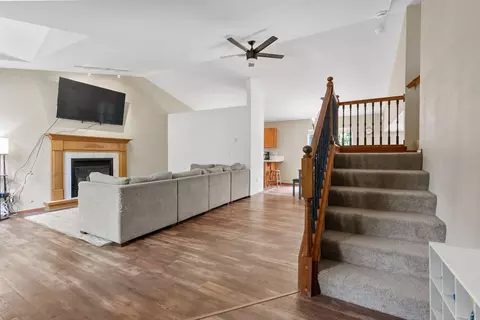 Living - 3224 E 42nd Ave, Spokane, WA 99223 photo 3 of 3