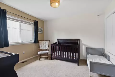 Bedroom - 3224 E 42nd Ave, Spokane, WA 99223 photo 4 of 4