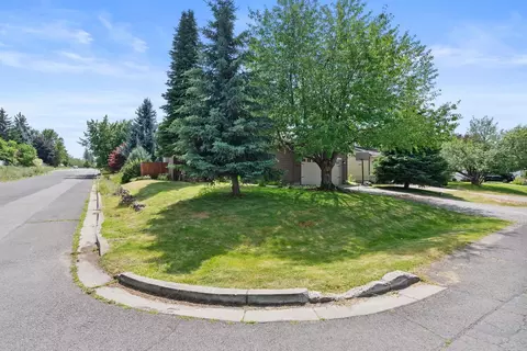 Exterior - 3224 E 42nd Ave, Spokane, WA 99223 photo 8 of 8