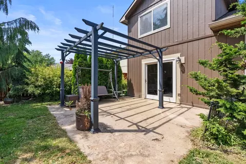 Exterior - 3224 E 42nd Ave, Spokane, WA 99223 photo 4 of 8