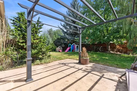 Exterior - 3224 E 42nd Ave, Spokane, WA 99223 photo 3 of 8