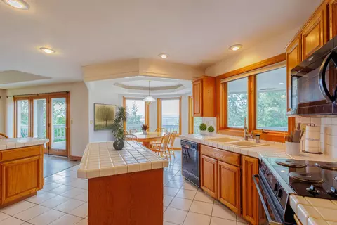 10207 N Comanche Dr, Spokane, WA 99208 photo 9