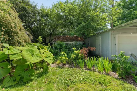 Exterior - 624 E 24th Ave, Spokane, WA 99203 photo 3 of 8