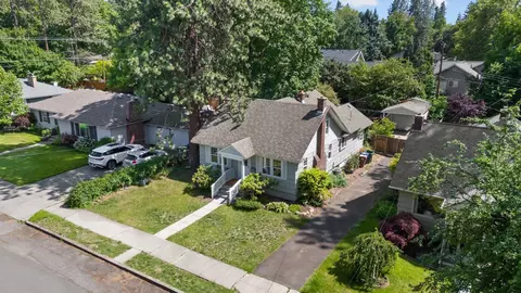 View/Area - 624 E 24th Ave, Spokane, WA 99203 photo 1 of 10