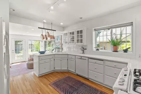 Kitchen - 624 E 24th Ave, Spokane, WA 99203 photo 1 of 7