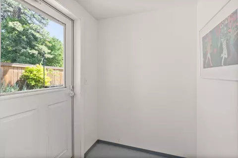 Entry Way - 624 E 24th Ave, Spokane, WA 99203 photo 2 of 2