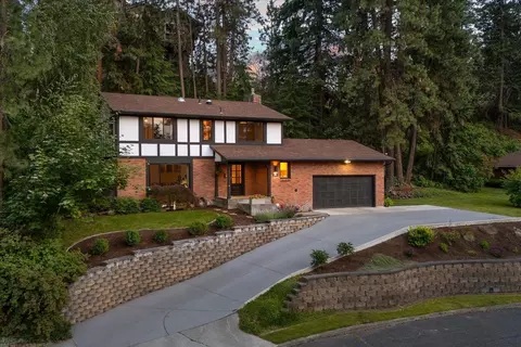 2726 E Mount Vernon Dr, Spokane, WA 99223