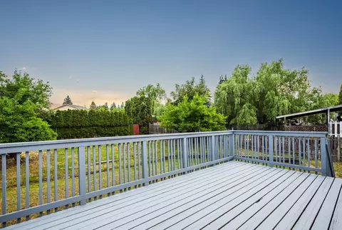 Exterior - 710 E Cascade Pl, Spokane, WA 99208 photo 9 of 16