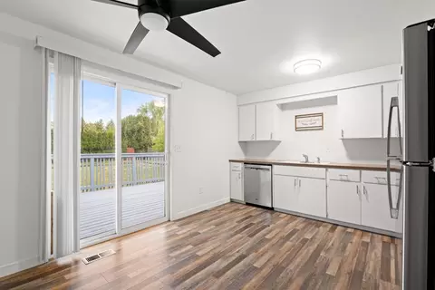 Kitchen - 710 E Cascade Pl, Spokane, WA 99208 photo 3 of 3