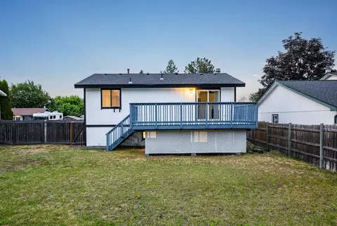 Exterior - 710 E Cascade Pl, Spokane, WA 99208 photo 4 of 16