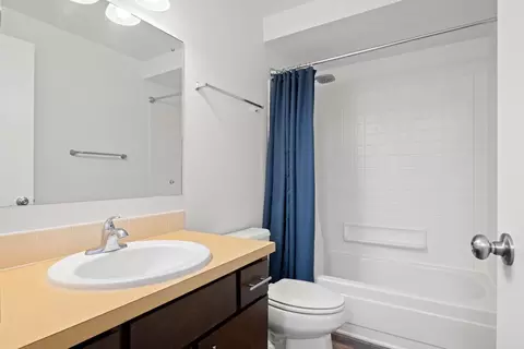 Bath - 710 E Cascade Pl, Spokane, WA 99208 photo 1 of 2