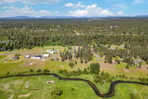 277 N Nn N River Estates Dr, Chattaroy, WA 99003