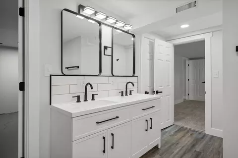 Bath - 13214 E Semro Ave, Spokane Valley, WA 99216 photo 5 of 5