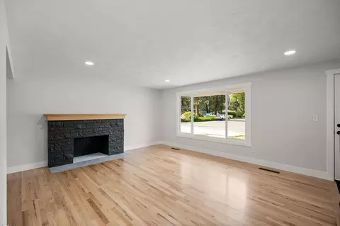 Living - 13214 E Semro Ave, Spokane Valley, WA 99216 photo 1 of 6