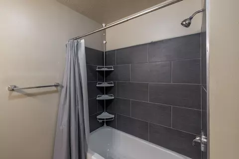 Bath - 1111 E Augusta Ave, Spokane, WA 99207 photo 2 of 2