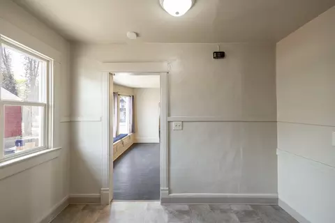 Entry Way - 1111 E Augusta Ave, Spokane, WA 99207 photo 2 of 3