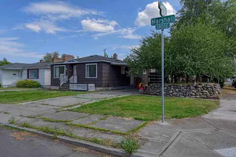 Exterior - 2804 E Marshall Ave, Spokane, WA 99207 photo 3 of 11