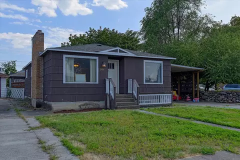 Exterior - 2804 E Marshall Ave, Spokane, WA 99207 photo 2 of 11