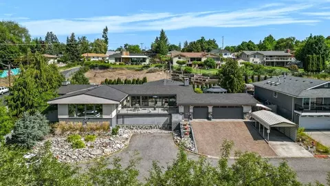 1516 W Cora Ave, Spokane, WA 99205