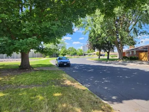 704 E Beacon Ave, Spokane, WA 99208 photo 9