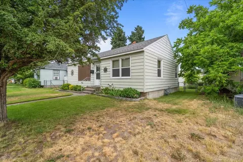 5204 N Belt St, Spokane, WA 99205