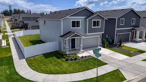 10680 N Paiute Dr, Spokane, WA 99208