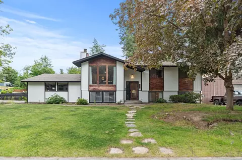 410 E Shenandoah Dr, Spokane, WA 99208