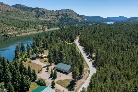 845 E Joyner Dr, Cusick, WA 99119