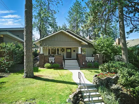 Exterior - 422 E 16th Ave, Spokane, WA 99203 photo 3 of 8