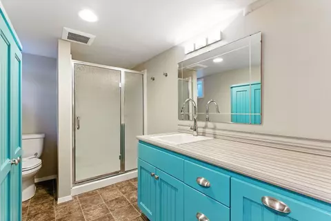 Bath - 422 E 16th Ave, Spokane, WA 99203 photo 3 of 3