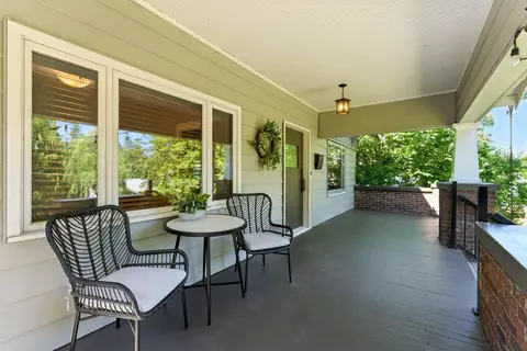 Exterior - 422 E 16th Ave, Spokane, WA 99203 photo 4 of 8