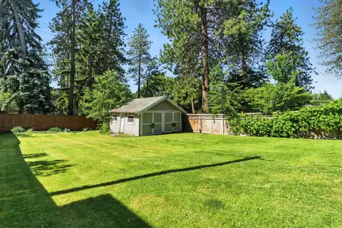 Exterior - 422 E 16th Ave, Spokane, WA 99203 photo 7 of 8