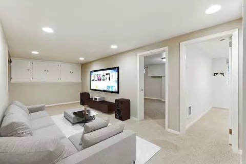 Living - 422 E 16th Ave, Spokane, WA 99203 photo 4 of 4