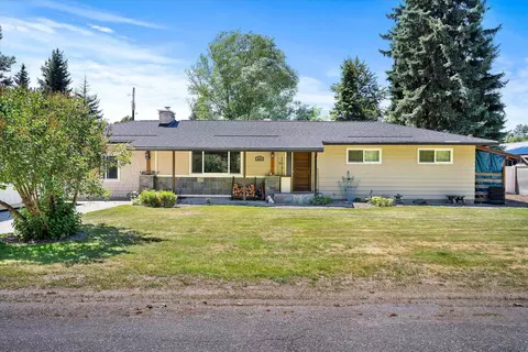 815 W Walnut St, Newport, WA 99156