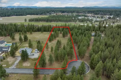 3517 Elena Ln, Chattaroy, WA 99003