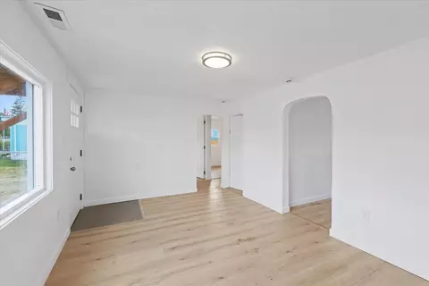 Living - 7201 E 5th Ave, Spokane Valley, WA 99212 photo 5 of 5
