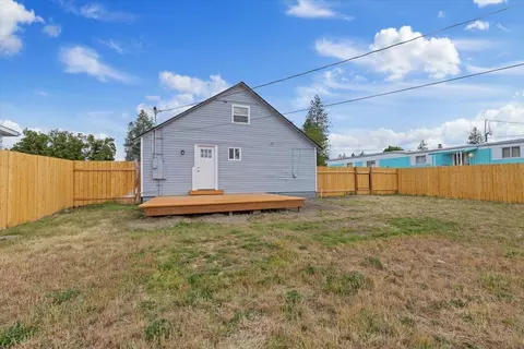 Exterior - 7201 E 5th Ave, Spokane Valley, WA 99212 photo 5 of 7