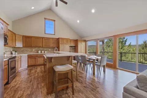 125 E Sapphire Ln, Spokane, WA 99208 photo 7