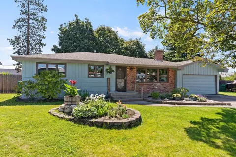 2821 W Rosewood Ave, Spokane, WA 99205