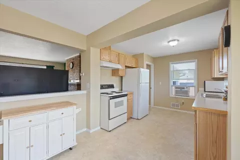 34 Euclid Ave, Spokane, WA 99207 photo 8