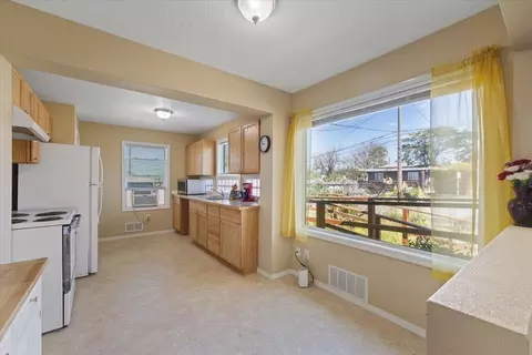 34 Euclid Ave, Spokane, WA 99207 photo 7