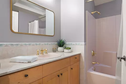 Bath - 1807 E Pinegate Ln, Spokane, WA 99224 photo 3 of 3