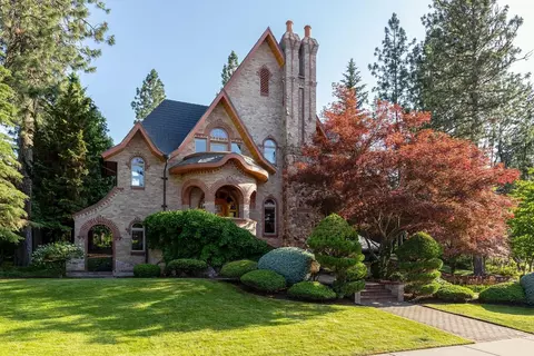 2010 E Pinecrest Rd, Spokane, WA 99203