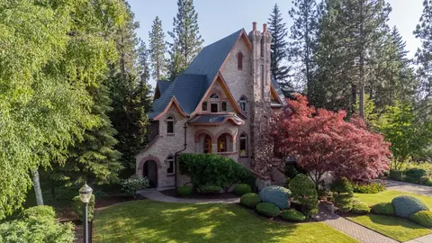2010 E Pinecrest Rd, Spokane, WA 99203 photo 2