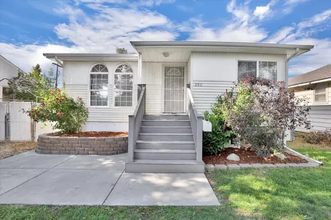 2911 E Augusta Ave, Spokane, WA 99207