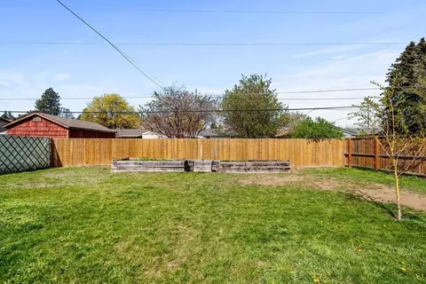 Exterior - 2811 E 39th Ave, Spokane, WA 99223 photo 6 of 8