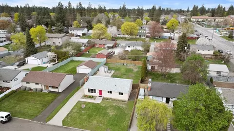 View/Area - 2811 E 39th Ave, Spokane, WA 99223 photo 3 of 8