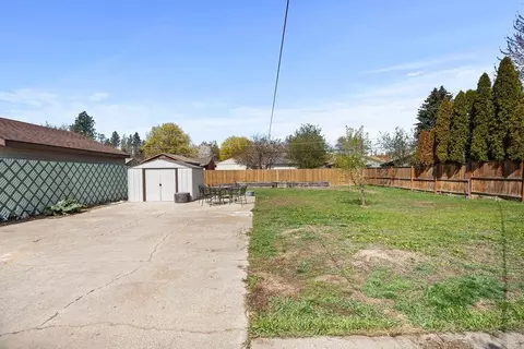 Exterior - 2811 E 39th Ave, Spokane, WA 99223 photo 4 of 8