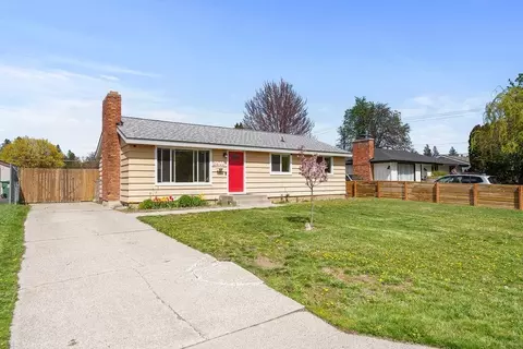 Exterior - 2811 E 39th Ave, Spokane, WA 99223 photo 2 of 8